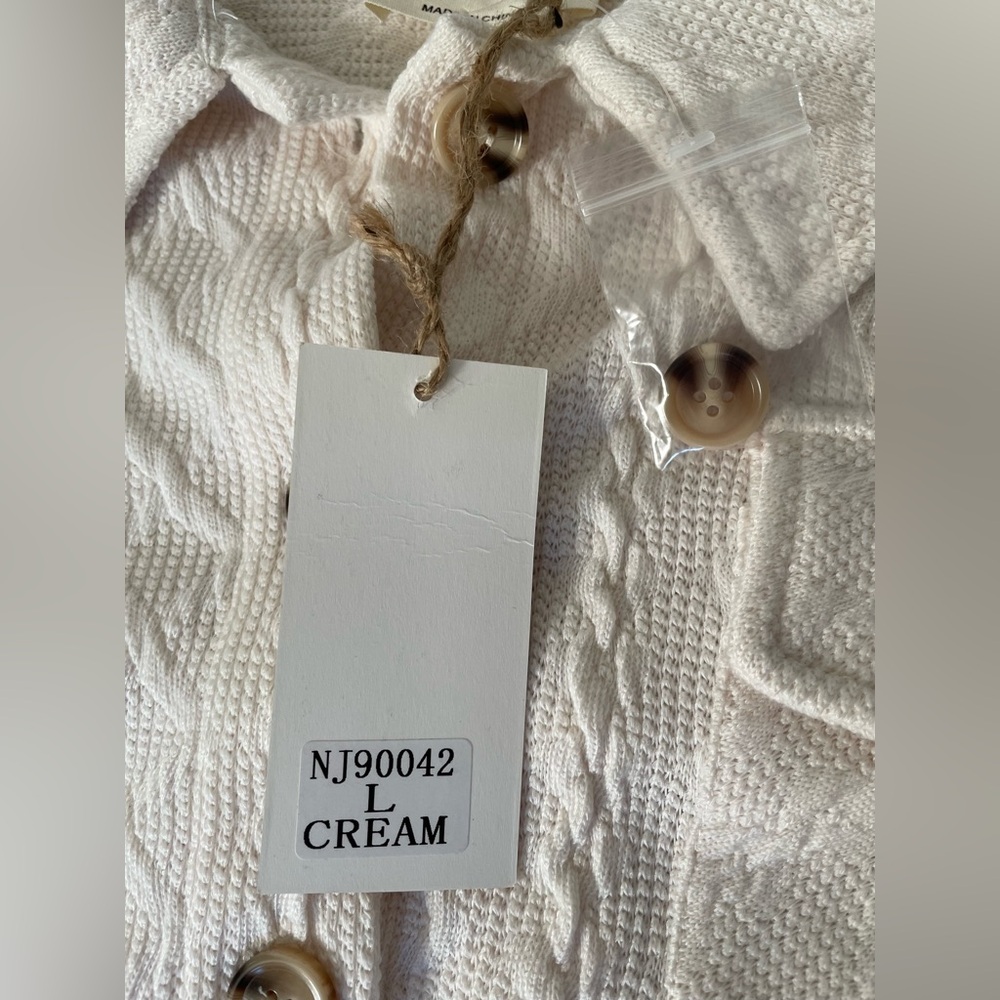 NWT New In Cream Textured Button-Up Shacket – Women’s Large - Picture 6 of 6